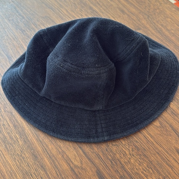 Urban Outfitters Classic Black Hat - Picture 4 of 5
